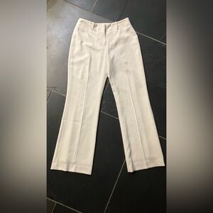 White House Black Market Women’s Size 4S Crème Pants